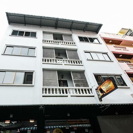Oyo 244 Roar Inn Patong Eksteriør billede