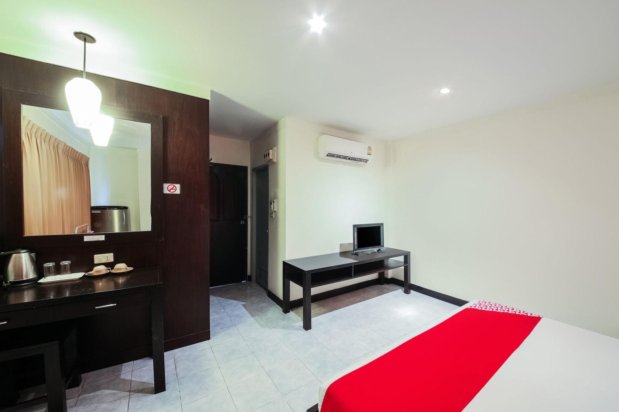 Oyo 244 Roar Inn Patong Eksteriør billede