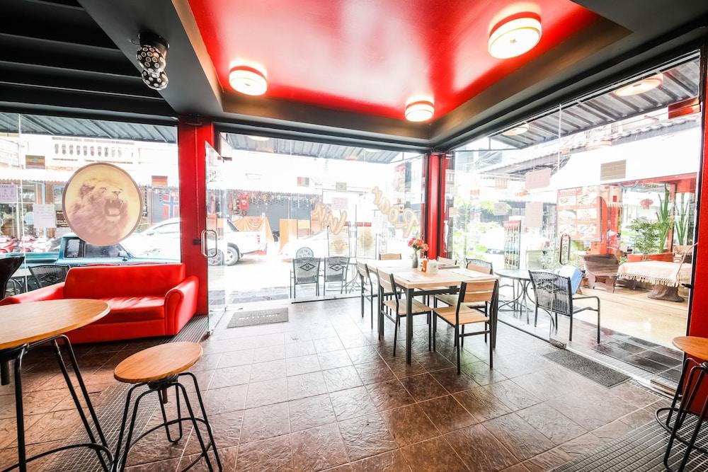 Oyo 244 Roar Inn Patong Eksteriør billede